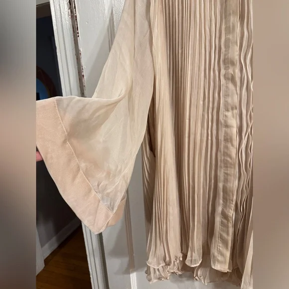 NWT Anthropologie Cream Pleated Stylish Shirt Like Mini Dress Women’s LP - Picture 6 of 16